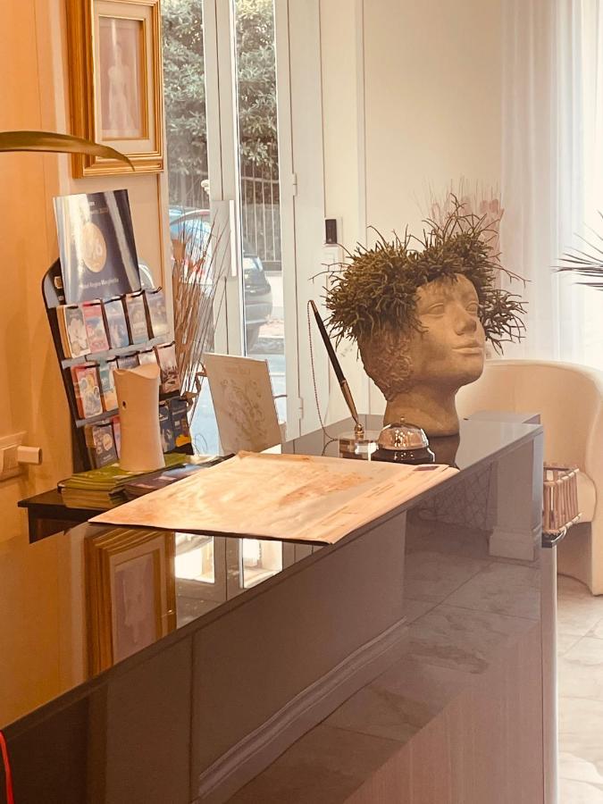 Hotel Regina Margherita Bordighera Luaran gambar